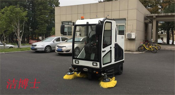 潔博士電動掃地車 潔博士電動掃地車