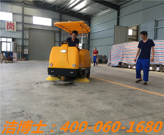 潔博士駕駛清掃車客戶案例——莆田友緣實(shí)業(yè) 潔博士駕駛清掃車客戶案例——莆田友緣實(shí)業(yè)