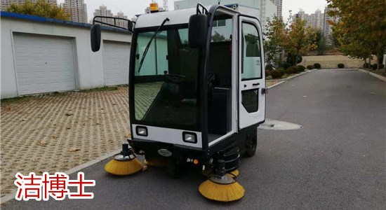 電動掃地機(jī)