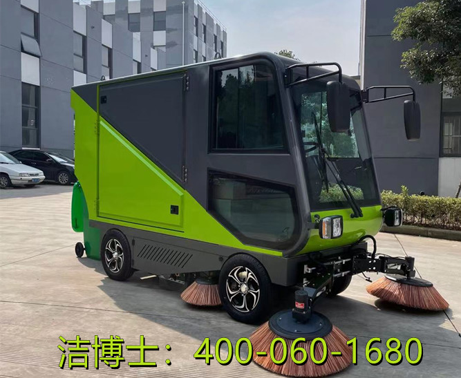 潔博士駕駛掃地車(chē)客戶案例-中交隧道局江陰靖江長(zhǎng)江隧道項(xiàng)目部